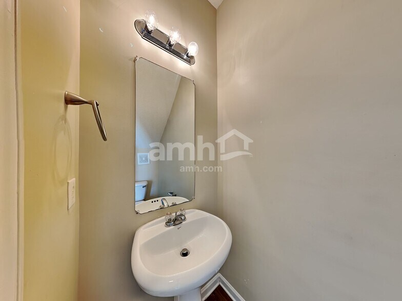 Building Photo - 4406 Snowcrest Ln