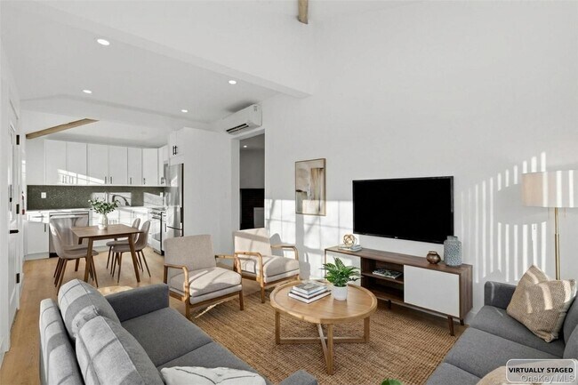 Building Photo - 134 E Main St