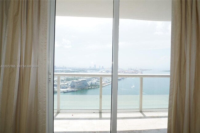 Building Photo - 50 Biscayne Blvd