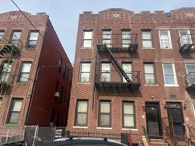 Building Photo - 242-E51 E 51st St