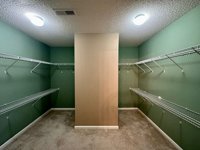 Building Photo - 5091 Ballantine Dr
