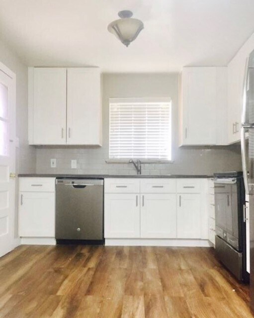 Kitchen - 3350 Kearney St