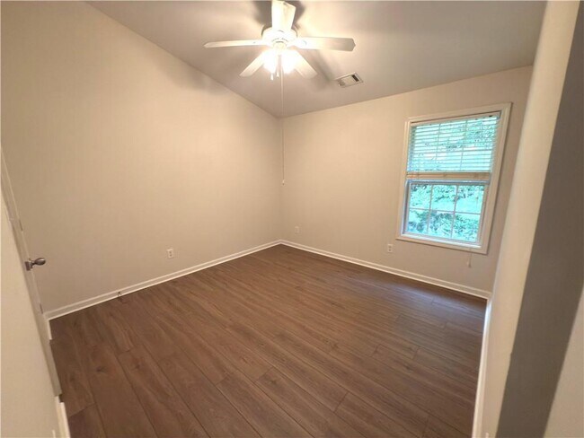 Building Photo - 314 Creek Manor Way