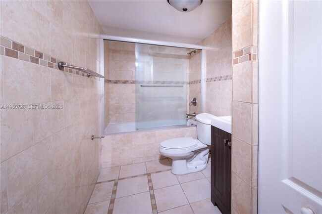 Building Photo - 3100 Riverside Dr