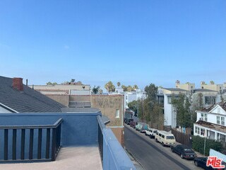 Building Photo - 36 Brooks Ave