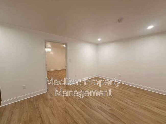 Building Photo - 10402 Laurel Ridge Way