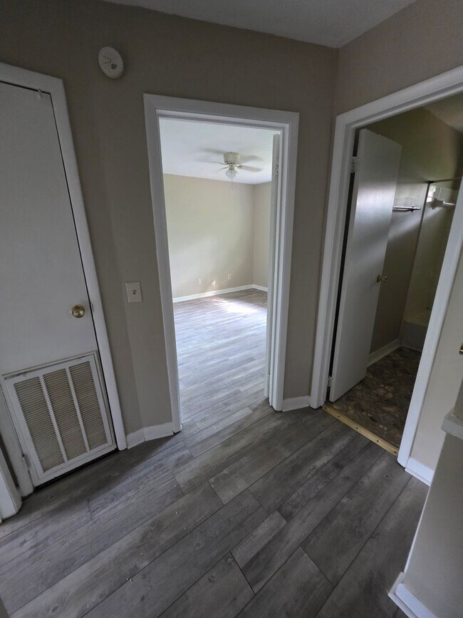 Building Photo - 1769 Tall Pines Cir