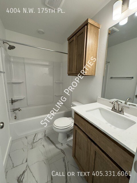 Building Photo - 4004 NW 175th Pl
