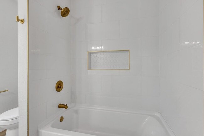 Building Photo - 1426 Cumberland Rd