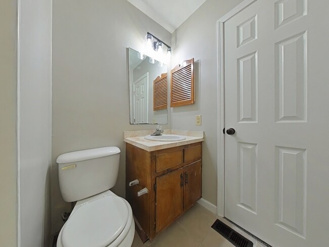 Building Photo - 6449 Kelmscot Ct