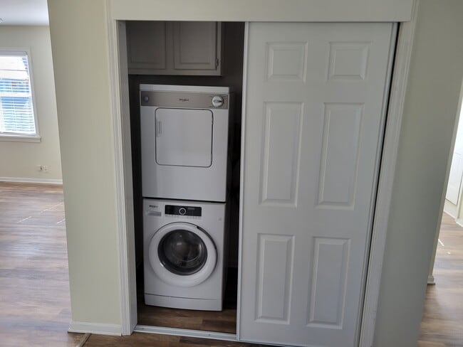 Building Photo - 3416 Hancock Ave