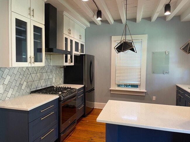 Building Photo - 946 Hunter Ave