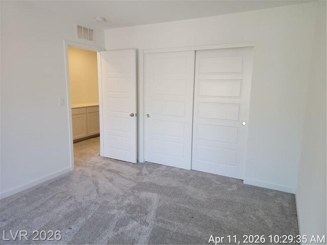 Building Photo - Spacious Henderson Townhome with Balconies and Resort Amenities