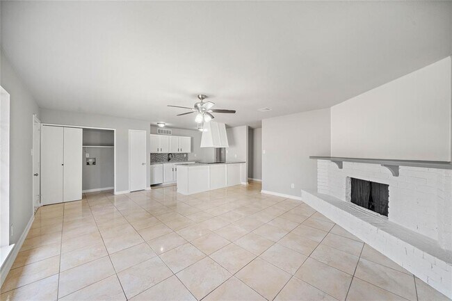 Building Photo - 4406 Kacee Dr