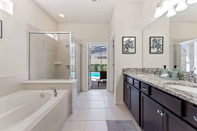 Building Photo - 8914 Zurich Ln