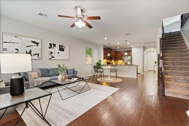 Building Photo - 15 Stone Terrace Dr