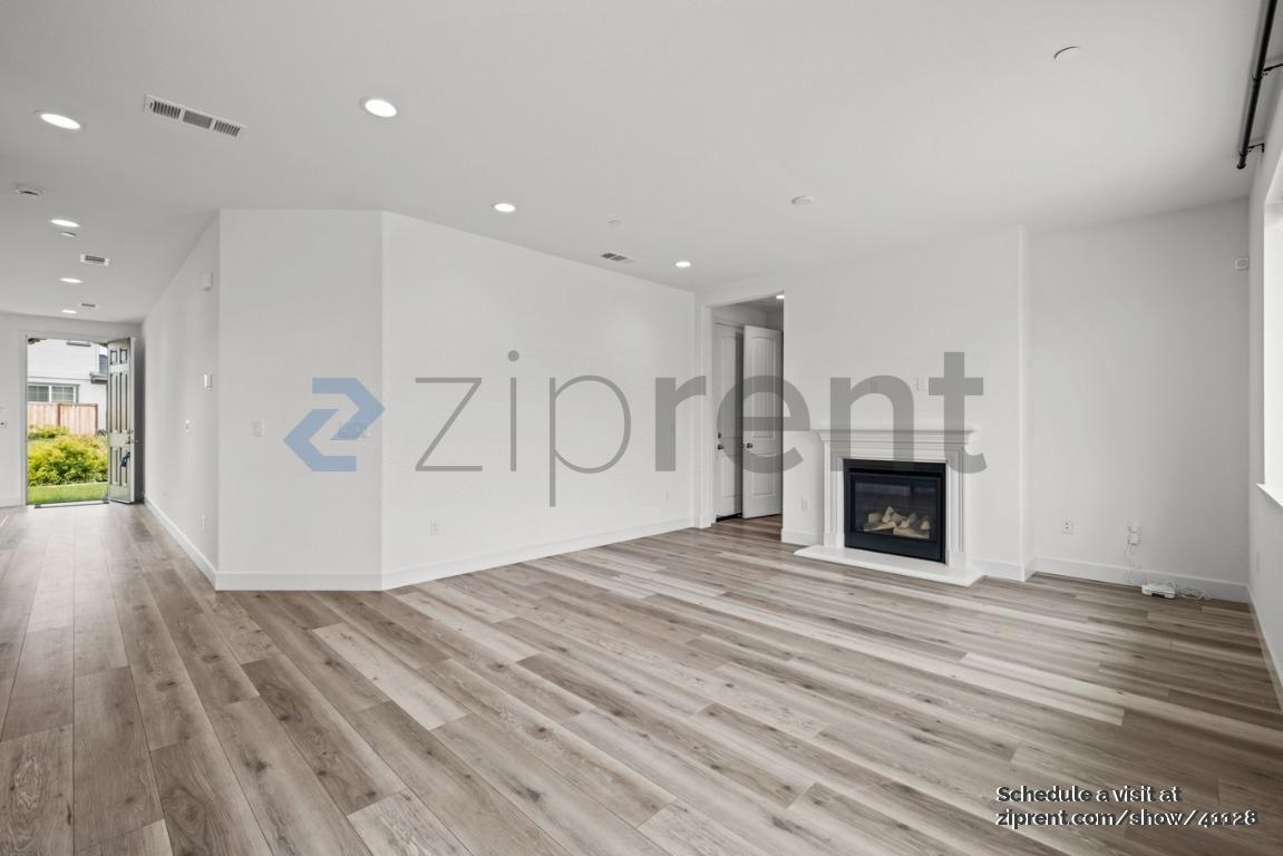 Building Photo - 4776 Opus Cir