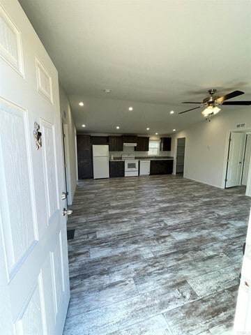 Building Photo - 3639 La Canada Rd