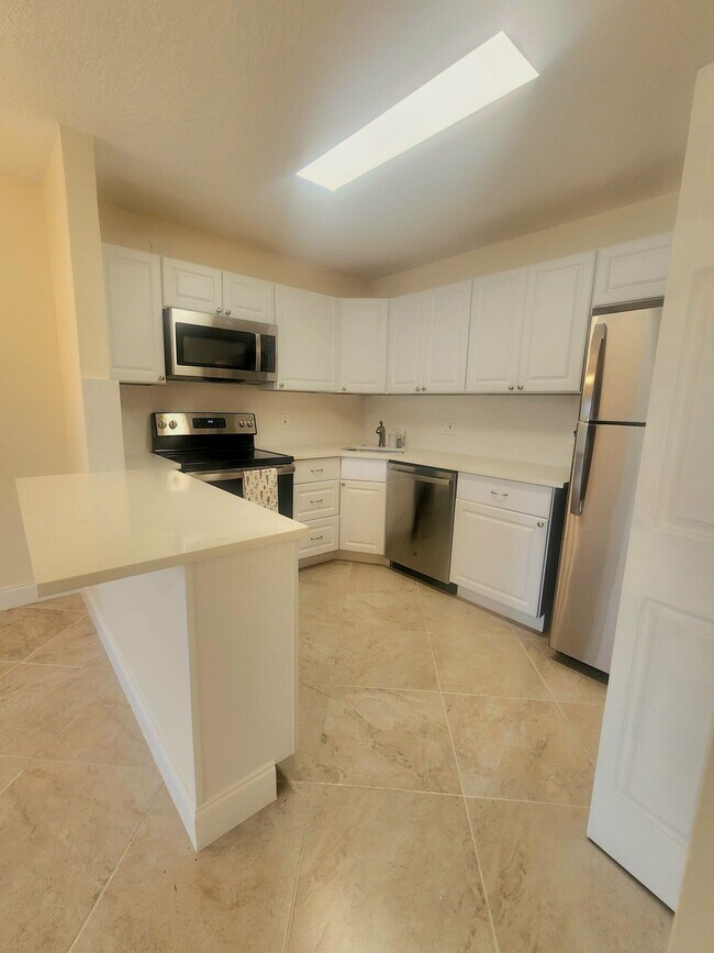 Building Photo - 209 Pine HOV Cir