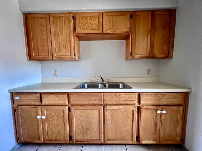 Building Photo - 507 Shiloh Dr