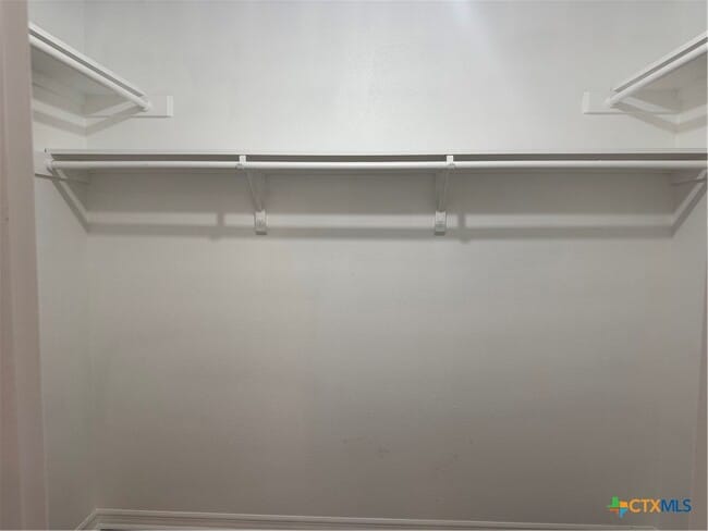 Building Photo - 501 Appaloosa Dr