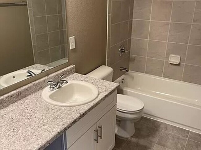 Building Photo - Gorgeous 4-Bed Home in Enclaves at Mountain Vista (D49)