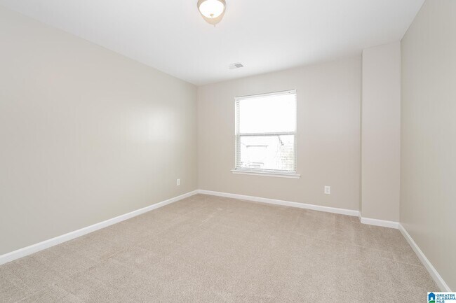 Building Photo - 90 Briar Ridge Ln