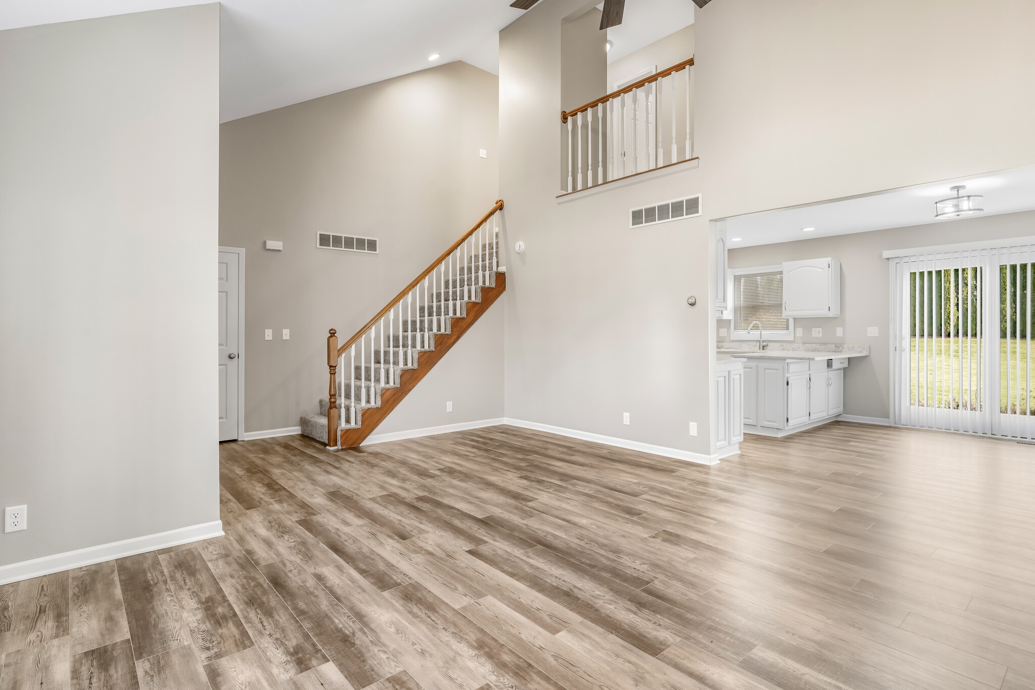 Building Photo - 194 Clyde Ave