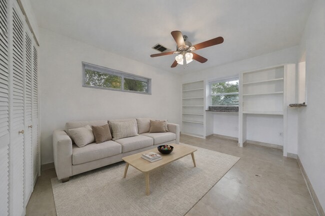 Building Photo - 1930 Brimberry St