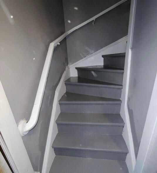 Building Photo - 312 E Townsend St