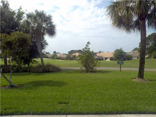 Building Photo - 161 SW Palm Dr