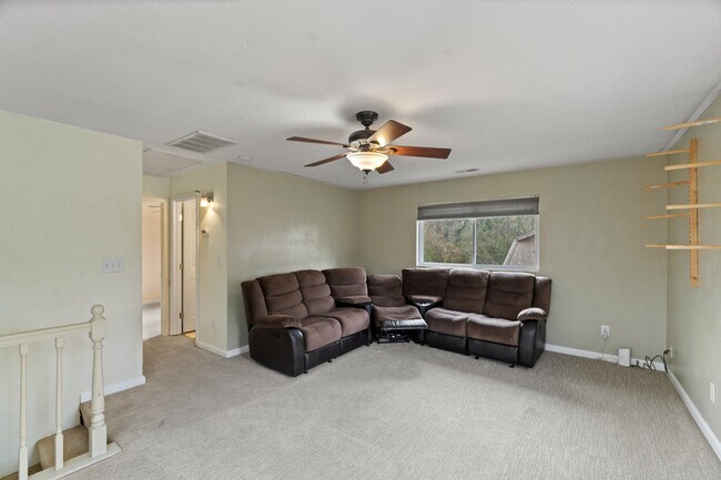 Building Photo - 209 W Bayview Blvd