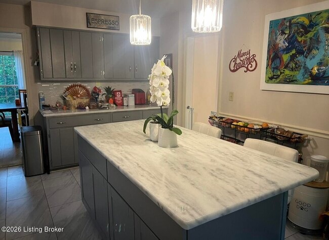 Building Photo - 3012 Lexham Rd