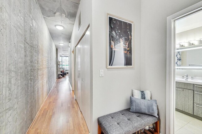 Building Photo - 235 W Van Buren St