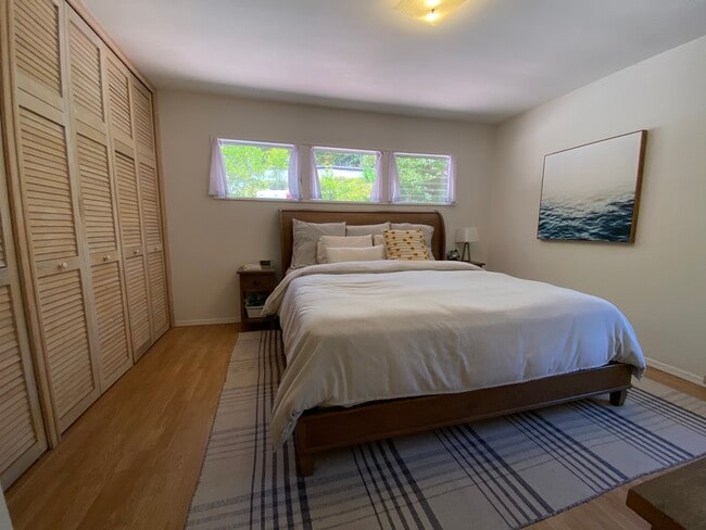 Master bedroom - 2729 Palos Verdes Dr N