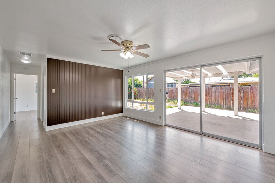 Building Photo - 5400 Valletta Way