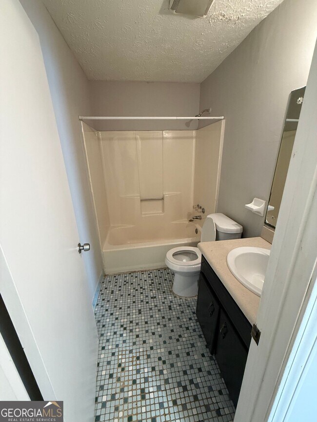 Building Photo - 250 Toby Springs Ln