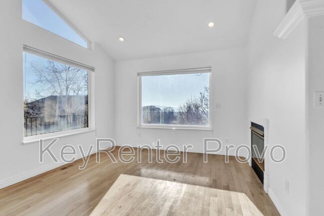 Building Photo - 1559 Oak Cliff Dr