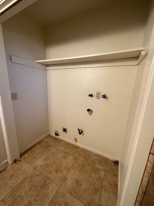 Building Photo - 2031 Oroville-Chico Hwy