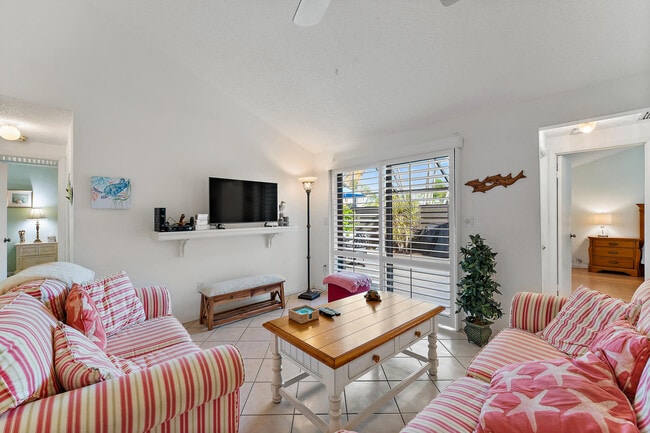 Building Photo - 1801 S US Hwy 1