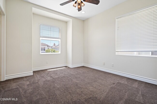 Building Photo - 6077 Mandeville Pl