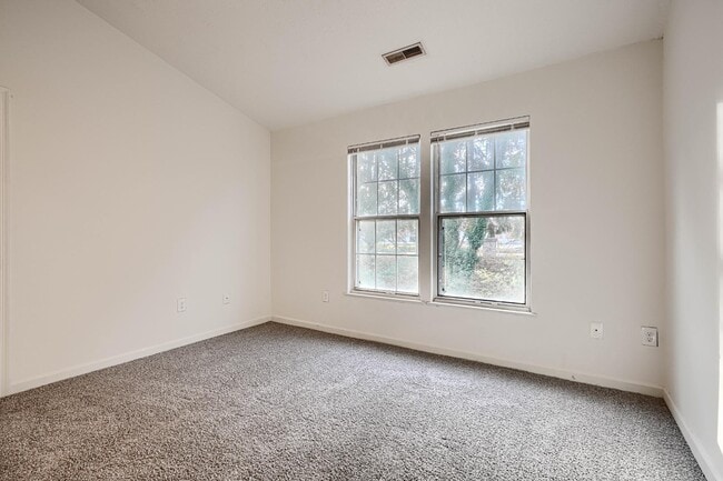 Building Photo - 9847 Bale Ct