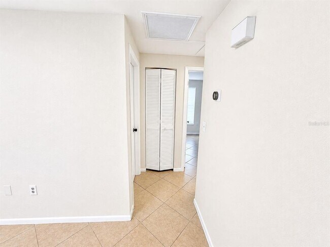 Building Photo - 257 Camillia Ln
