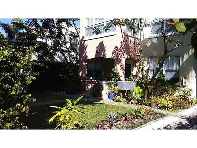 Building Photo - 929 Meridian Ave