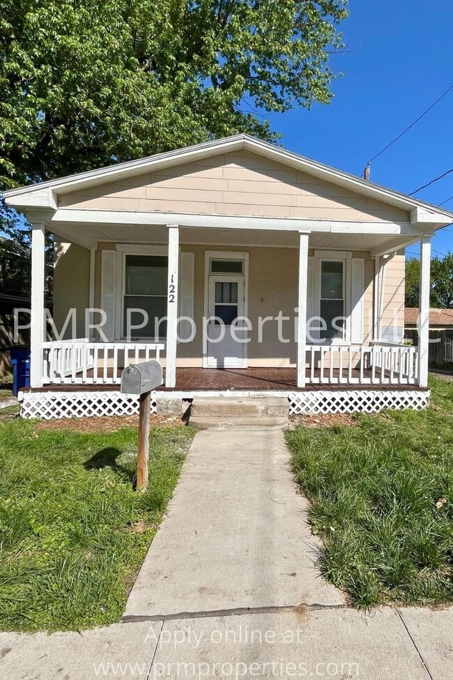 Building Photo - 2 Bedroom/ 1 Bathroom House