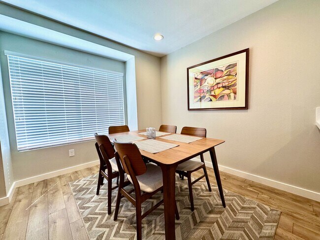 Building Photo - FOR RENT Call For Availability 3Br/3Ba 2128 Sqft Fully Furnished Del Mar Heights Vacation Home, C...