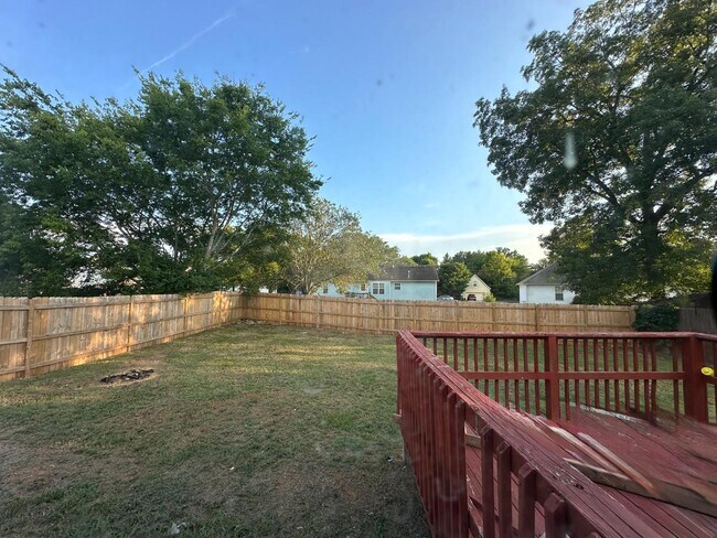 Building Photo - 1171 Catawba Way