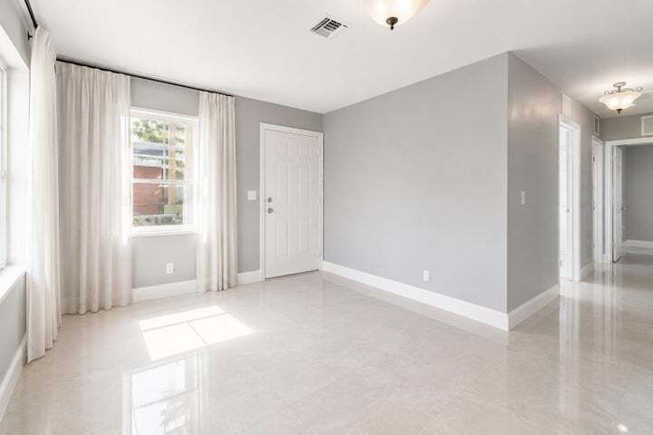 Building Photo - 5605 Pinewood Ave