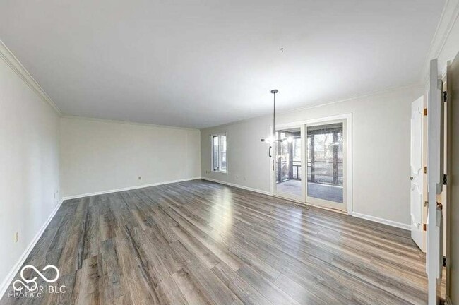 Building Photo - 5525 Roxbury Terrace