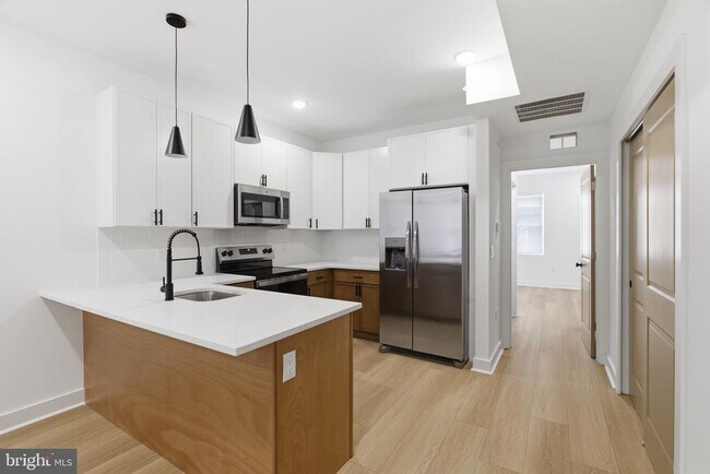 Building Photo - 2223 N 22nd St